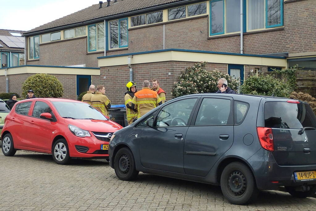 Brandweer verricht onderzoek wegens gaslucht