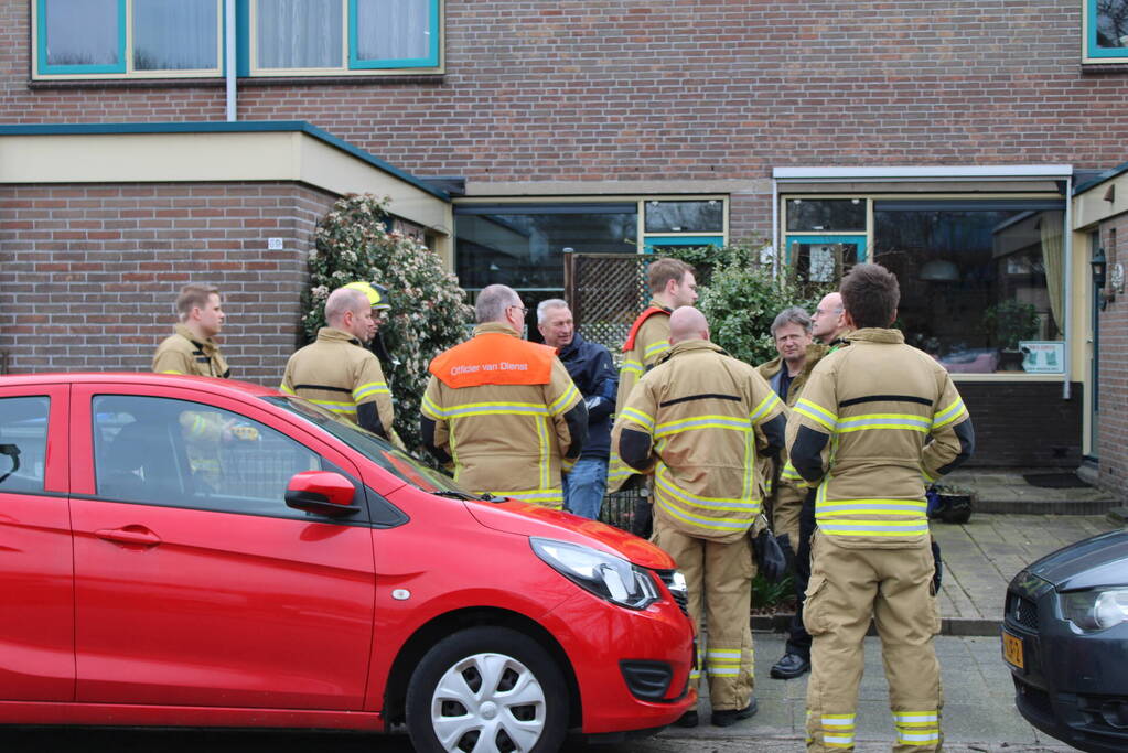 Brandweer verricht onderzoek wegens gaslucht