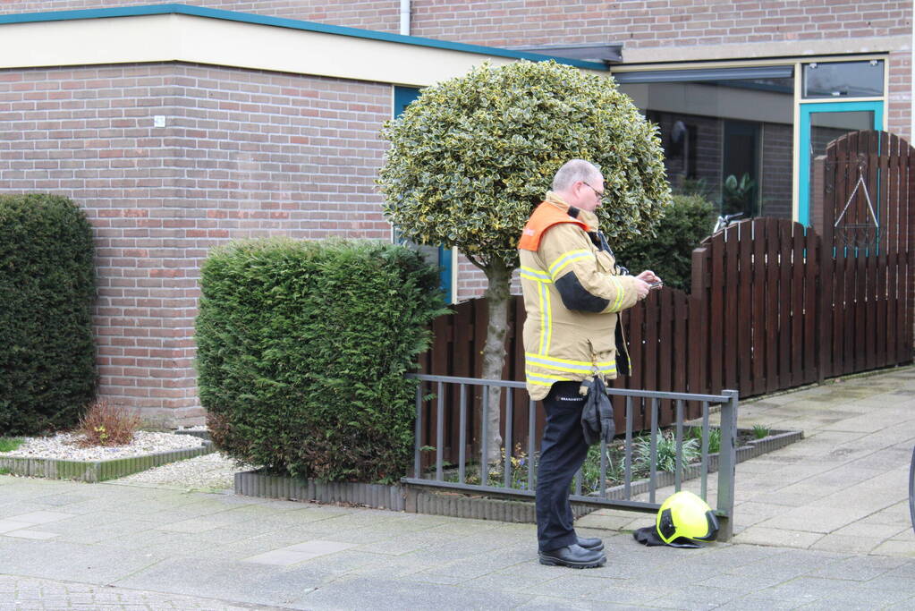 Brandweer verricht onderzoek wegens gaslucht