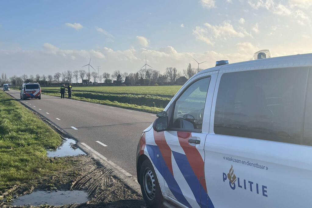 23-jarige stenengooier aangehouden, voertuigen beschadigd