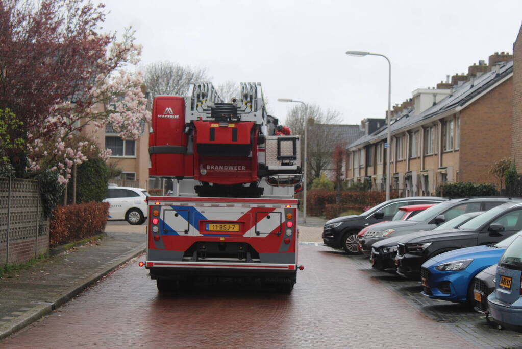 Veel rookontwikkeling bij hevige woningbrand