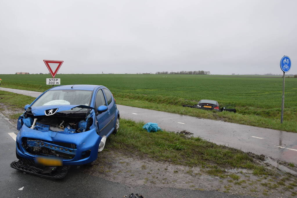 Gewonden bij flinke botsing op kruising