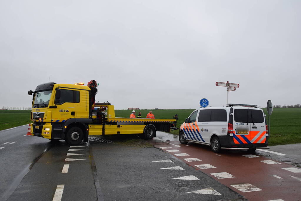 Gewonden bij flinke botsing op kruising