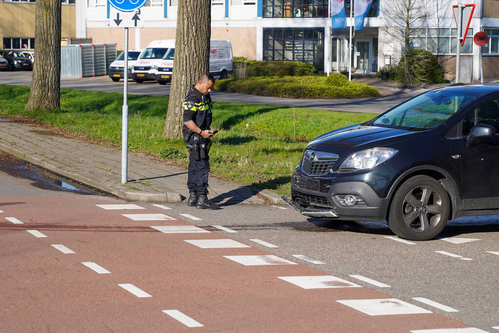 Scooterrijder gewond bij botsing met automobilist