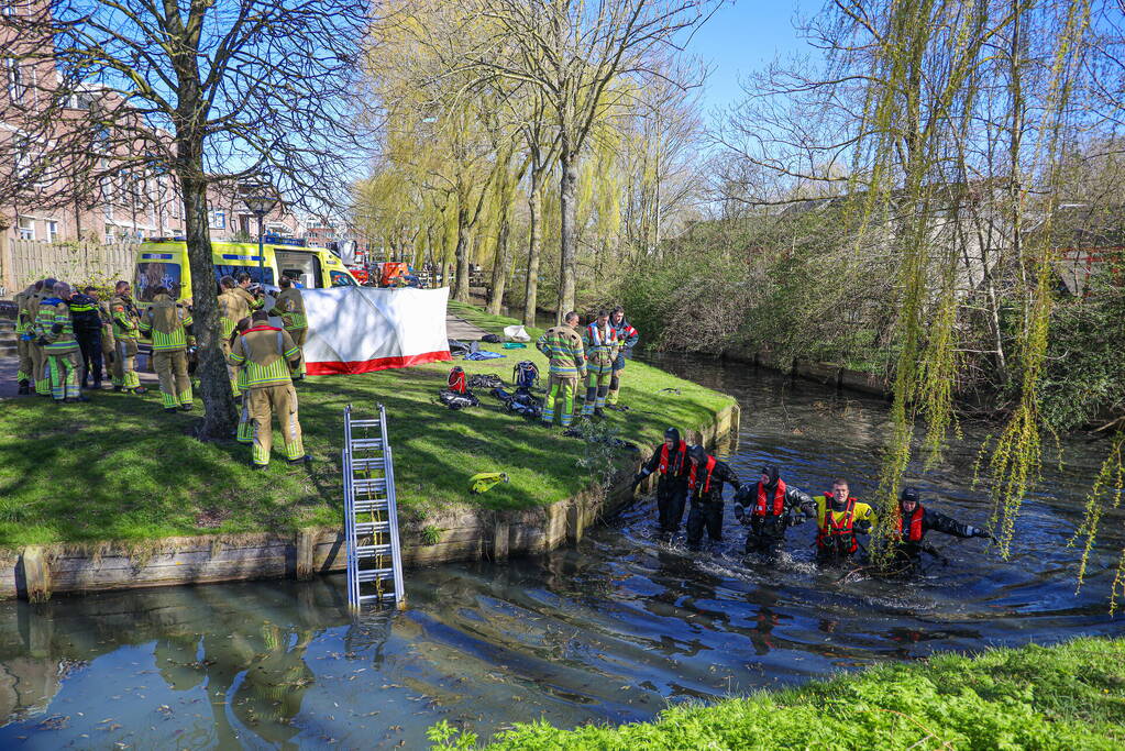 2-jarige jongen overleden na val in water