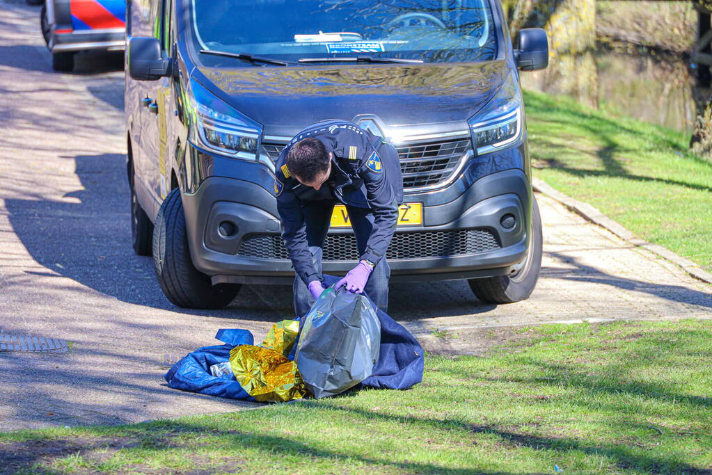 2-jarige jongen overleden na val in water