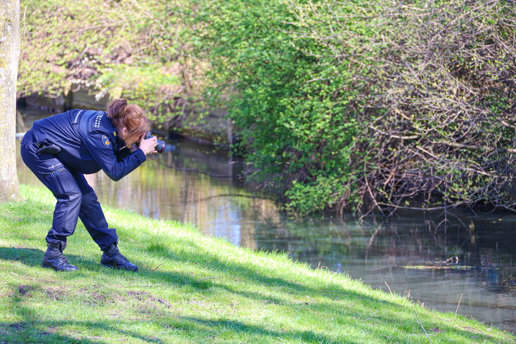 2-jarige jongen overleden na val in water