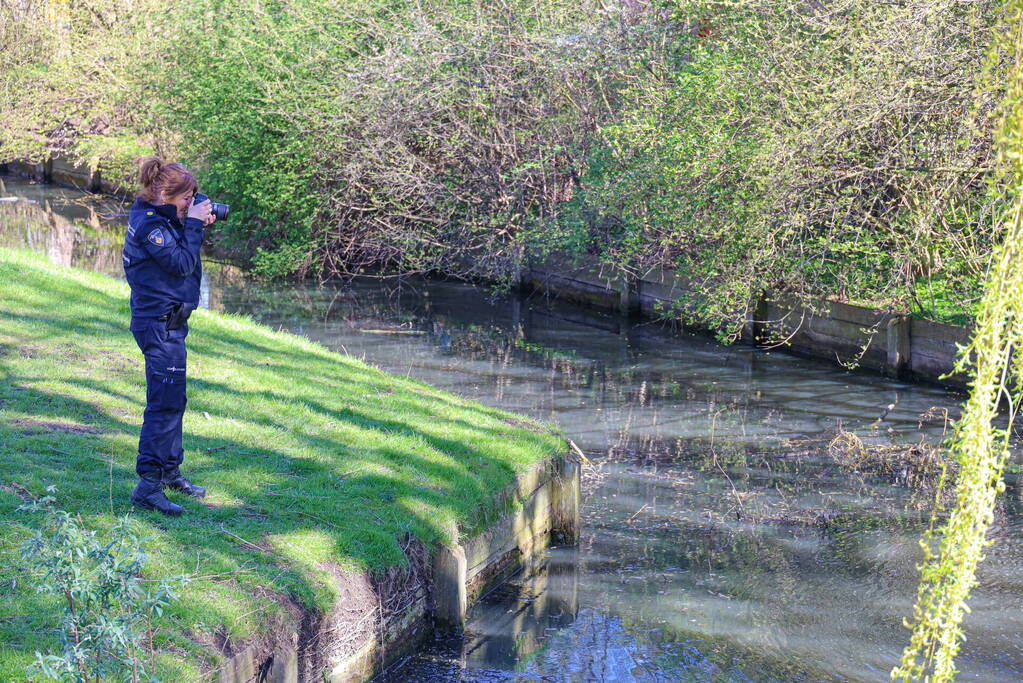 2-jarige jongen overleden na val in water