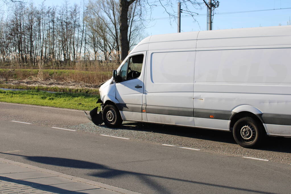 Veel schade na aanrijding