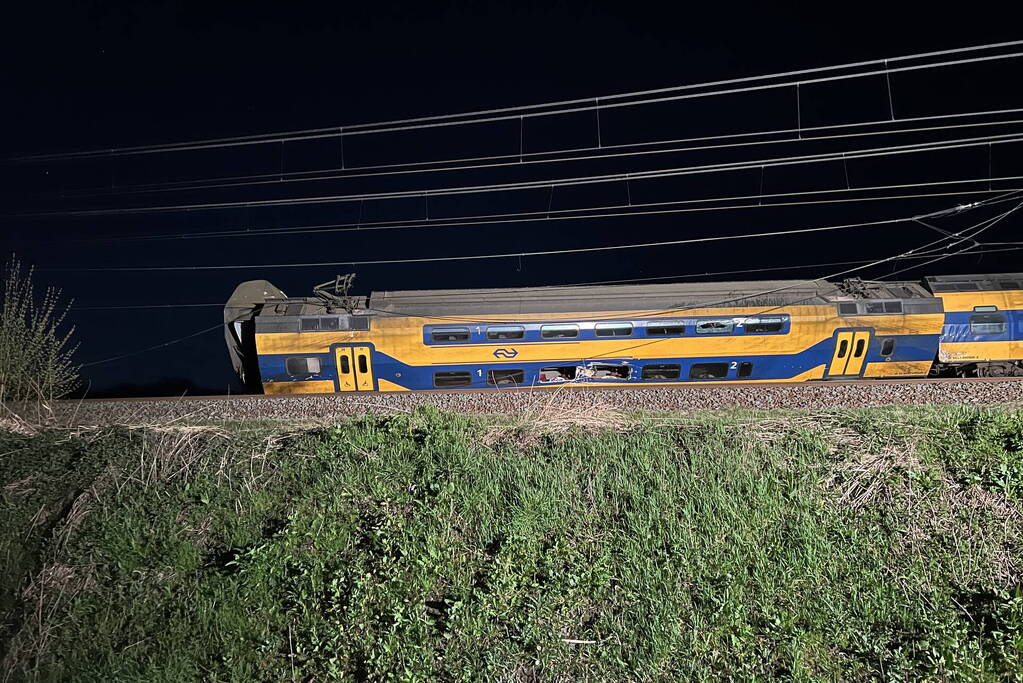 Aanrijding tussen passagierstrein en goederentrein