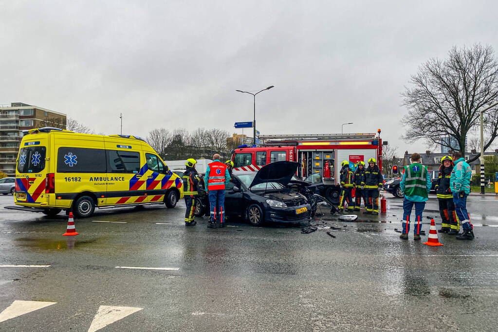 Veel schade bij ongeval op kruising