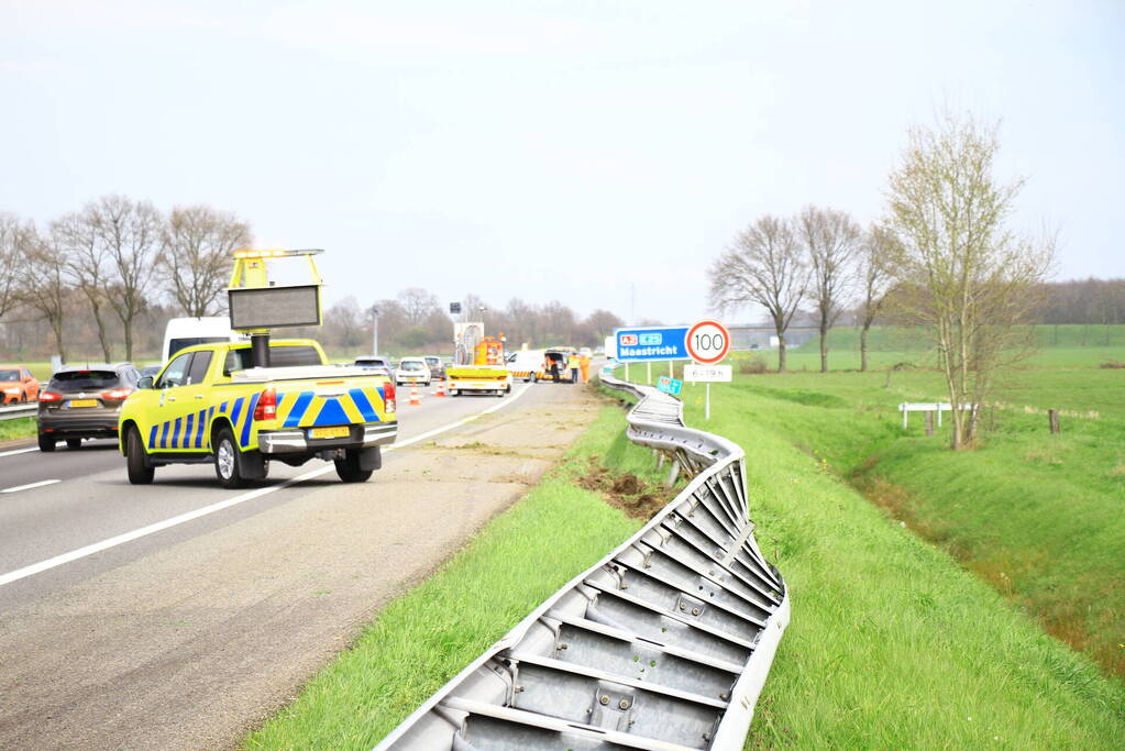 Audi RSQ8 zwaar beschadigd bij eenzijdig ongeval