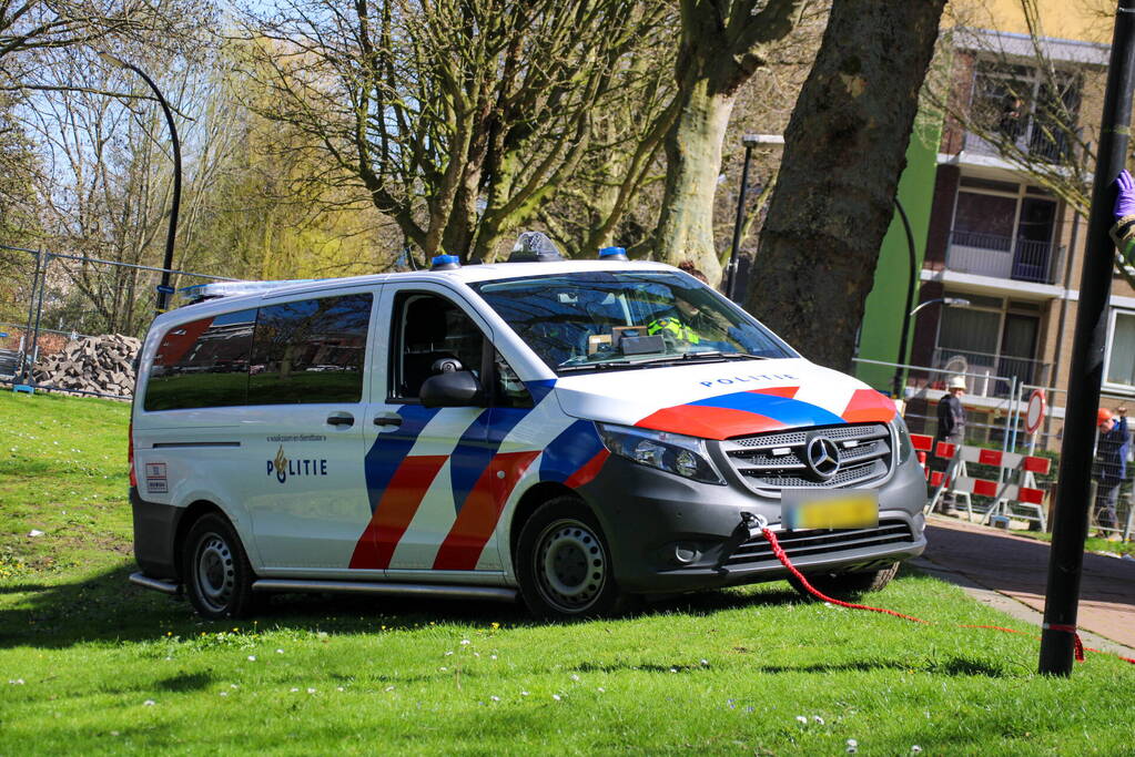 Graafmachine schiet politie te hulp