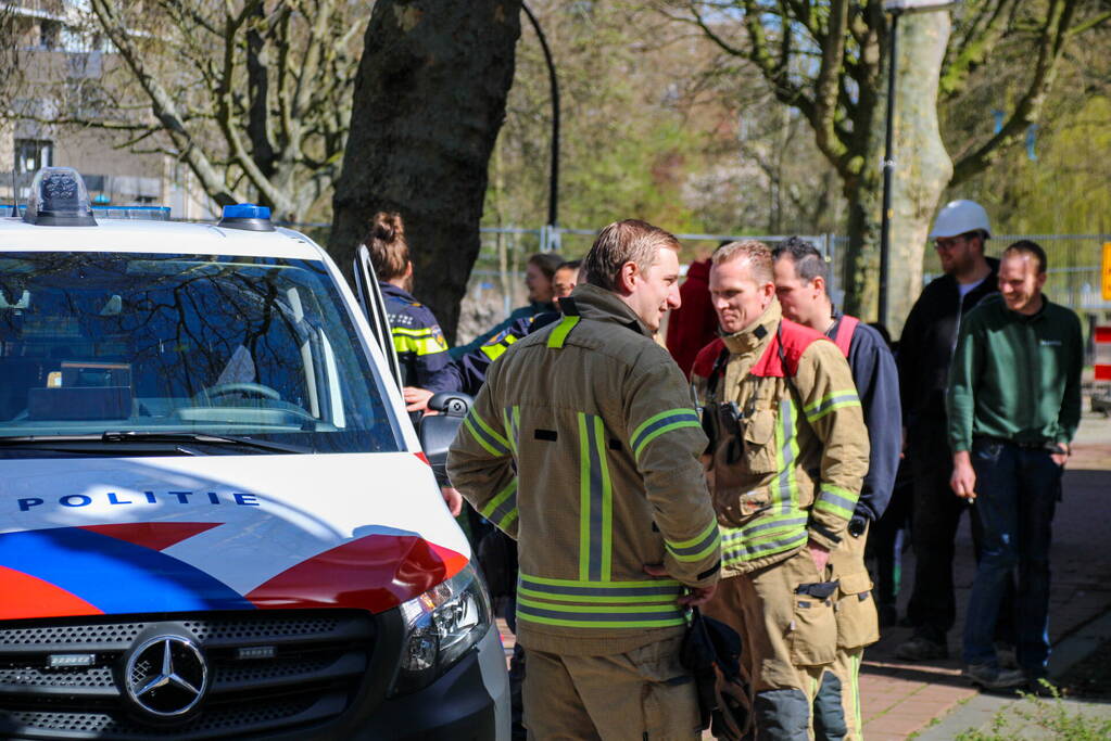 Graafmachine schiet politie te hulp