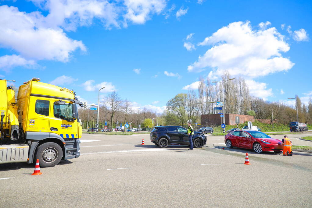 Forse schade bij botsing op kruising