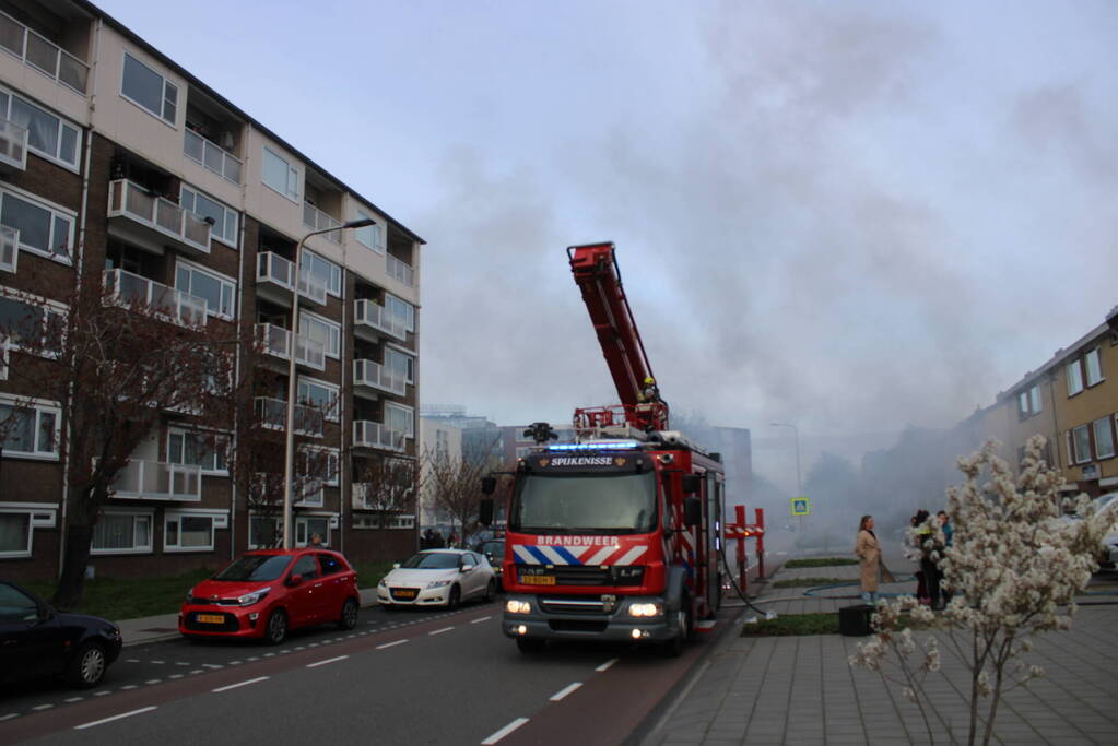 Veel rookontwikkeling bij uitslaande zolderbrand