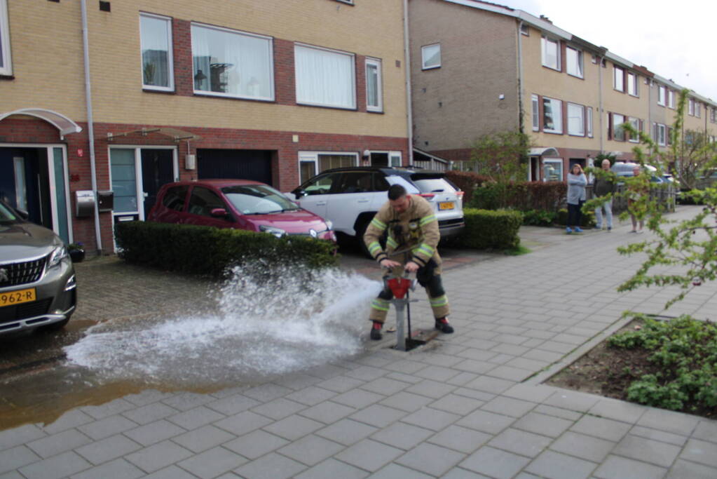 Veel Rookontwikkeling Bij Uitslaande Zolderbrand Eikenlaan In Spijkenisse