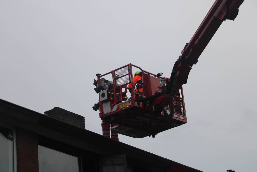 Veel rookontwikkeling bij uitslaande zolderbrand