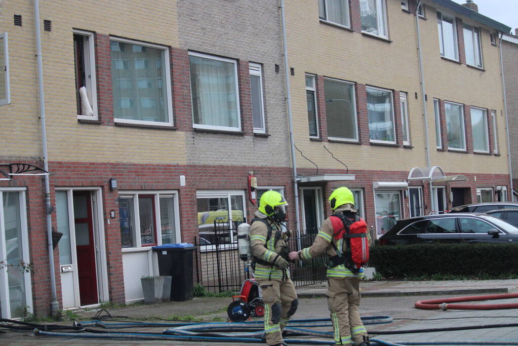 Veel rookontwikkeling bij uitslaande zolderbrand