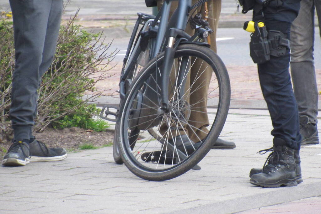 Aanrijding tussen auto en e-biker