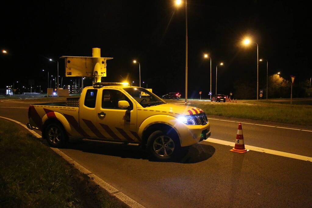 Gestrande aanhanger van tractor moeilijk te bergen