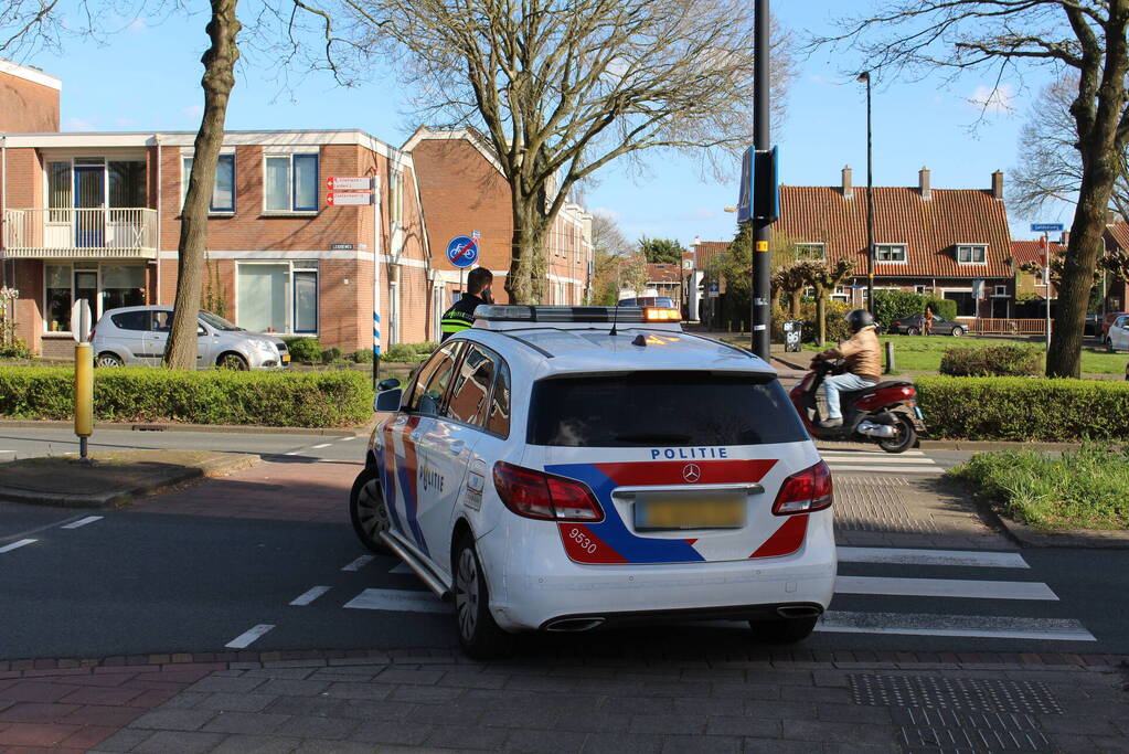 Scooterrijder gewond bij botsing met auto