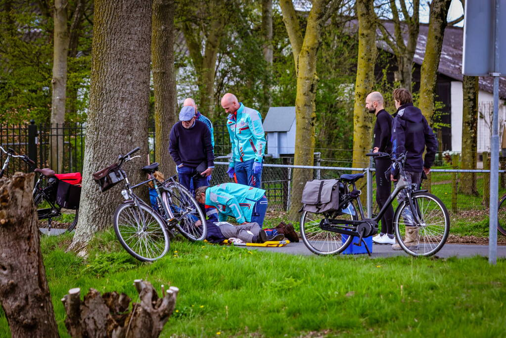 Fietser gaat onderuit en raakt gewond