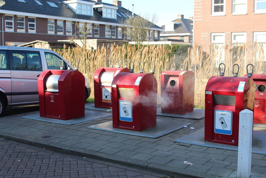 Brand in ondergrondse papiercontainer