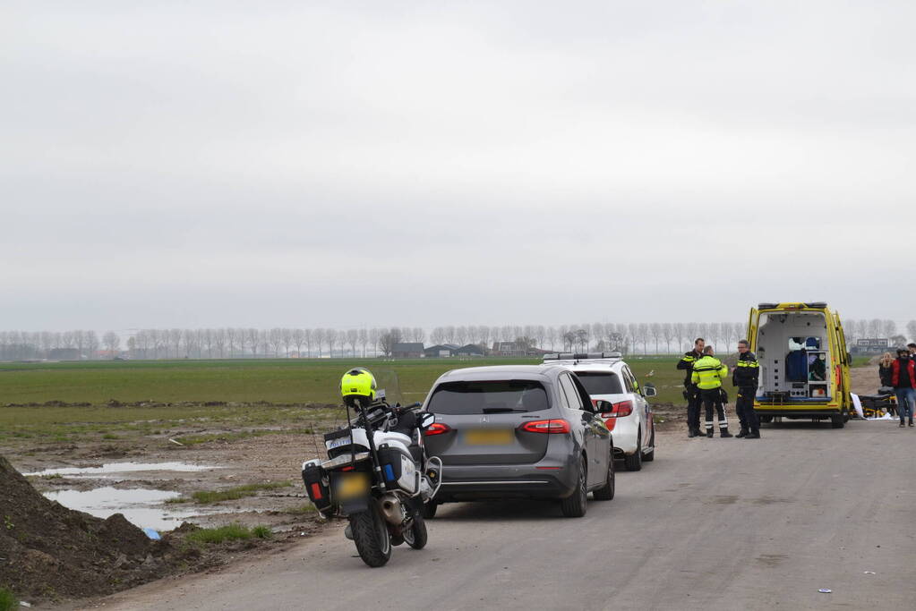 Bestuurder vlucht na ongeval tijdens crossen en laat slachtoffer zwaargewond achter