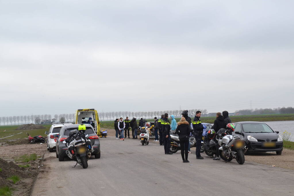 Bestuurder vlucht na ongeval tijdens crossen en laat slachtoffer zwaargewond achter