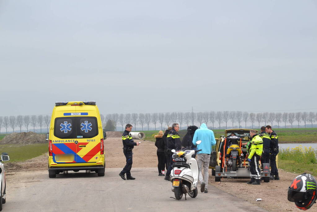 Bestuurder vlucht na ongeval tijdens crossen en laat slachtoffer zwaargewond achter