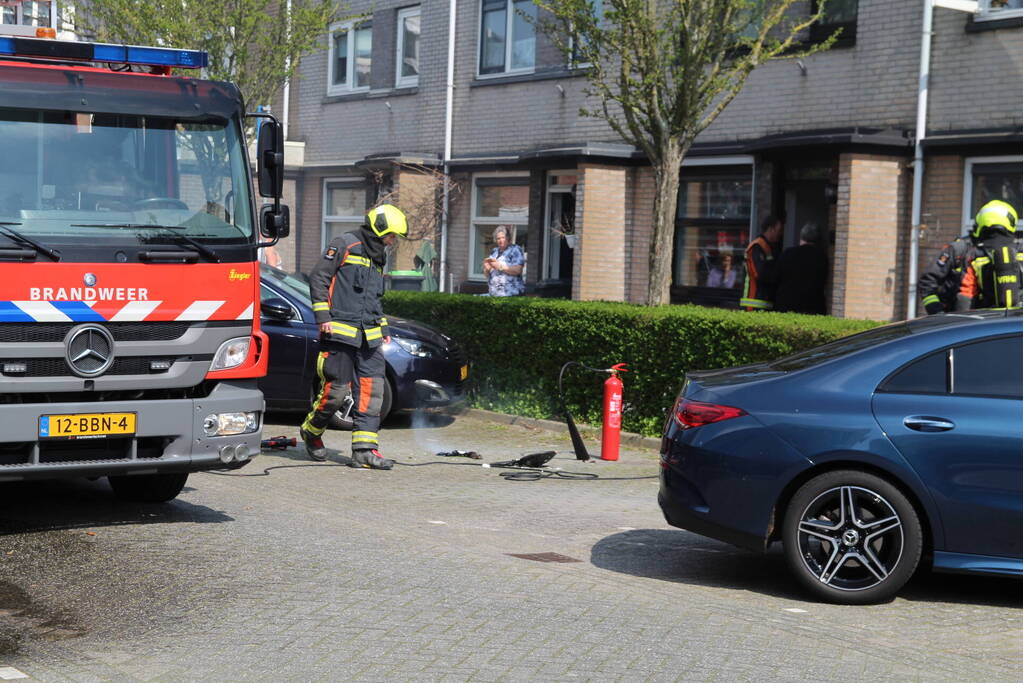 Verbrande hamburgers zetten woning vol rook