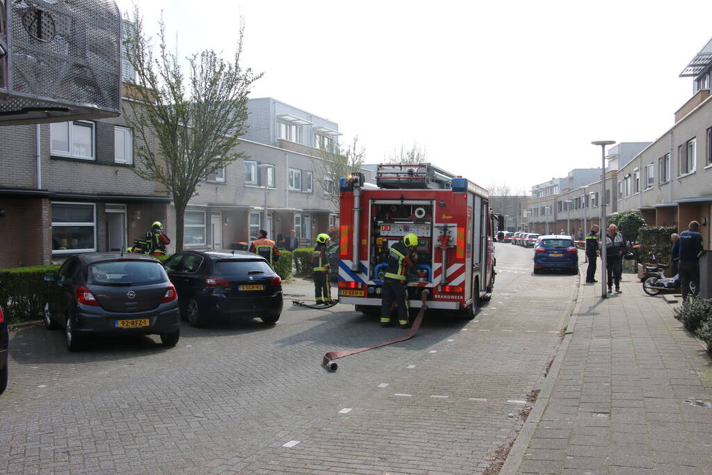 Verbrande hamburgers zetten woning vol rook