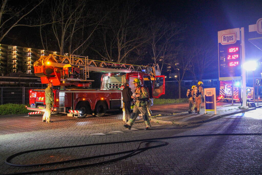 Scooter vliegt in brand tijdens tankbeurt