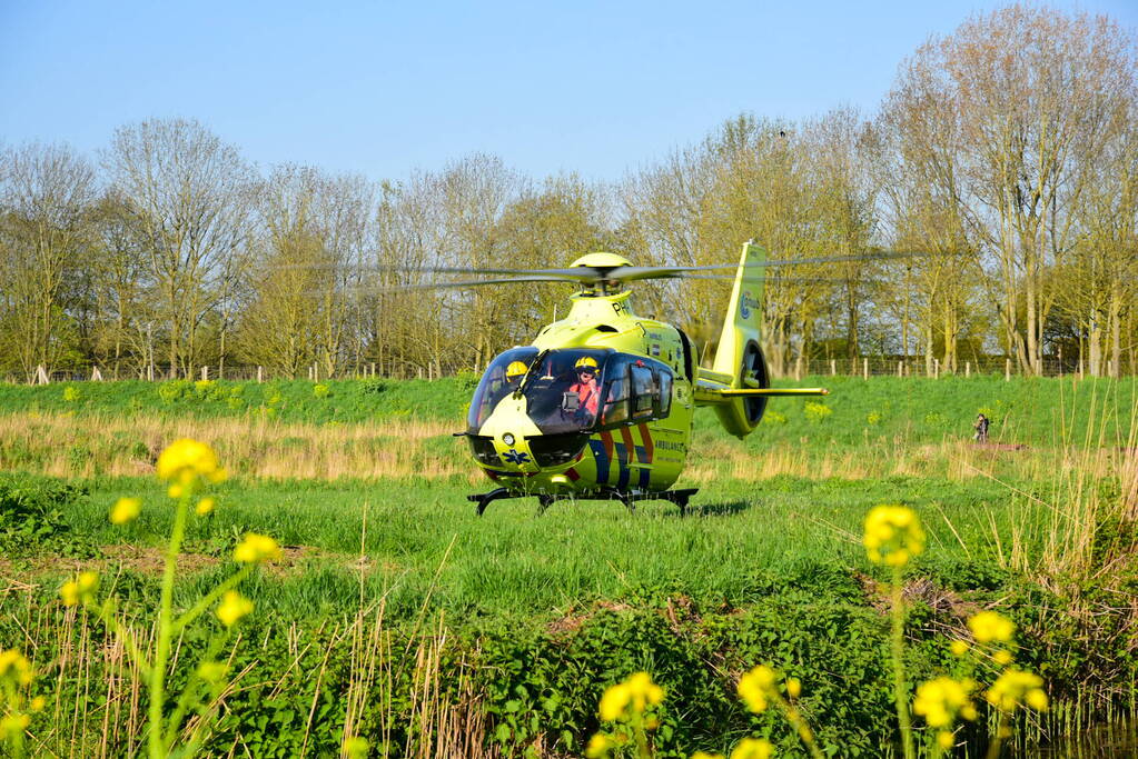 Traumaheli landt midden in woonwijk