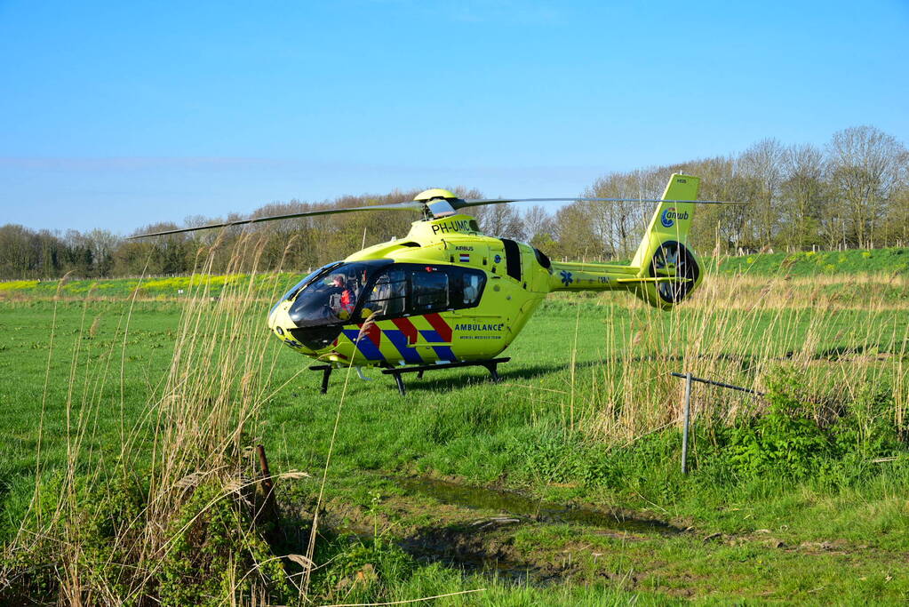 Traumaheli landt midden in woonwijk