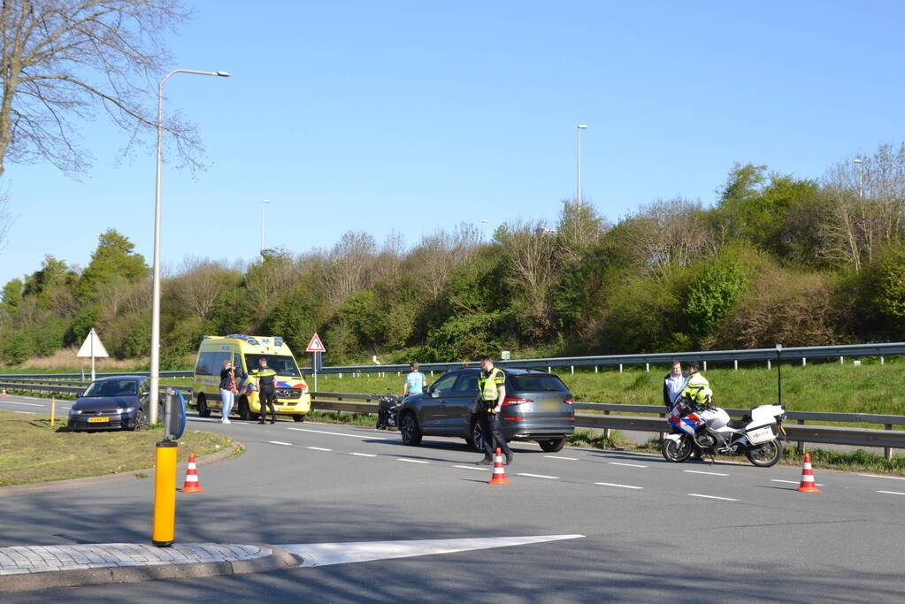 Motorrijder gewond bij botsing met auto