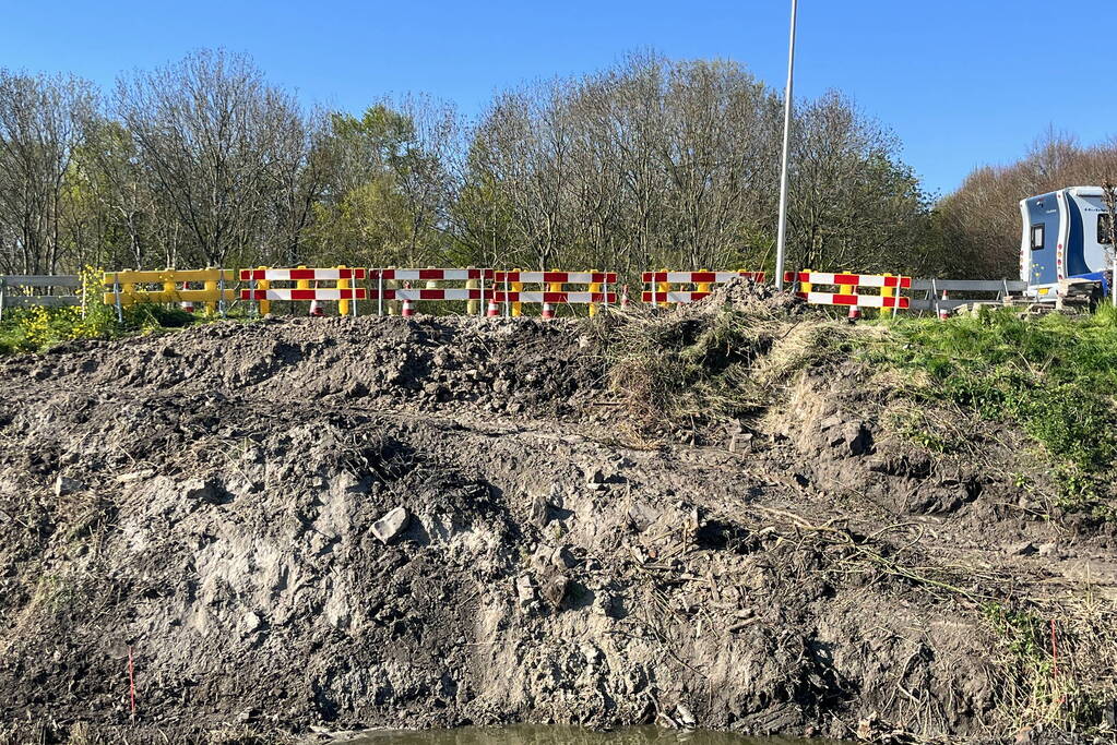 Bever Maakt Burcht En Zorgt Voor Gevaarlijke Situatie Molendijk In