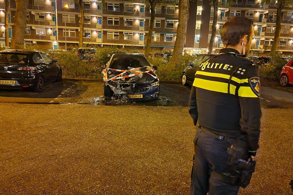 Auto loopt forse schade op bij brand