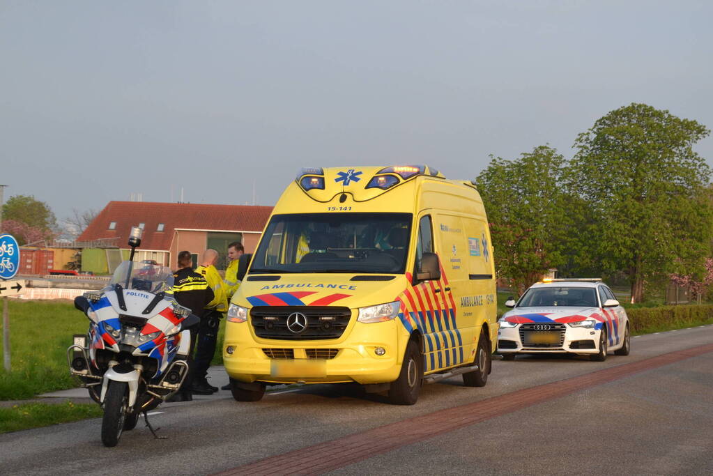 E-biker gewond bij aanrijding met auto