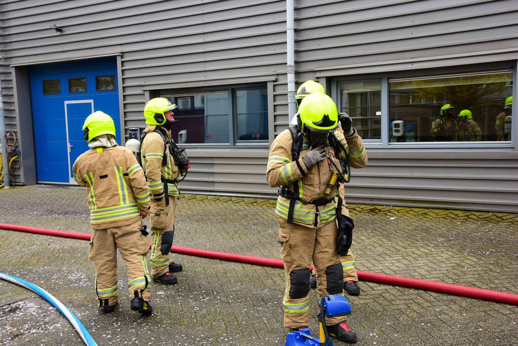 Zeer grote brand in bedrijfsverzamelgebouw