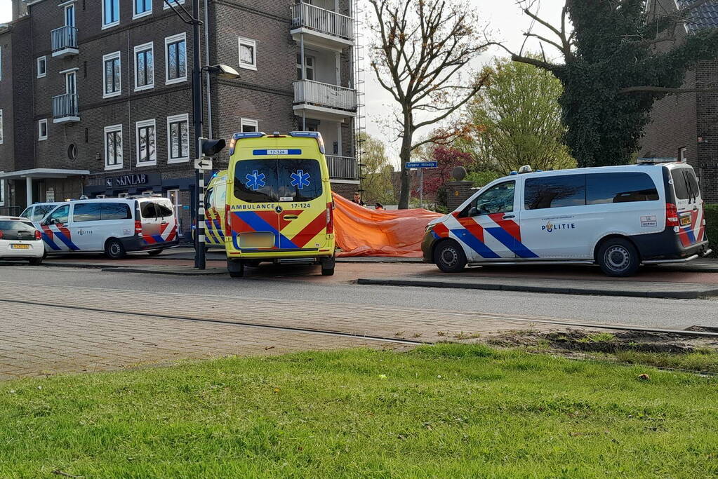 Traumaheli landt midden in woonwijk