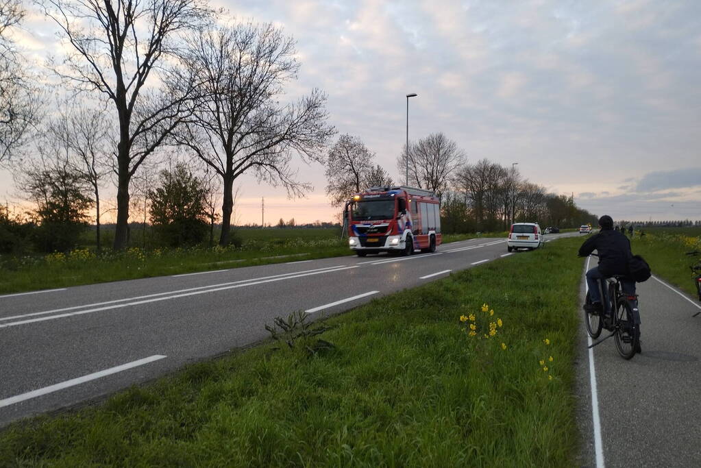 Auto uitgebrand na harde botsing