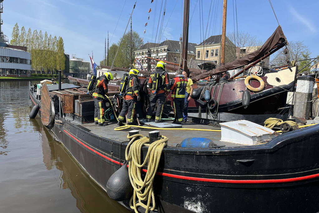 Brand in machinekamer van boot geblust