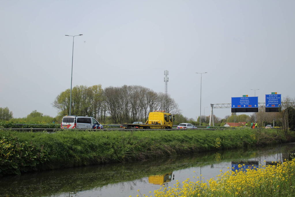 Traumahelikopter landt op snelweg