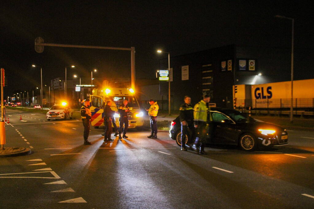 Aanhouding na aanrijding op kruising