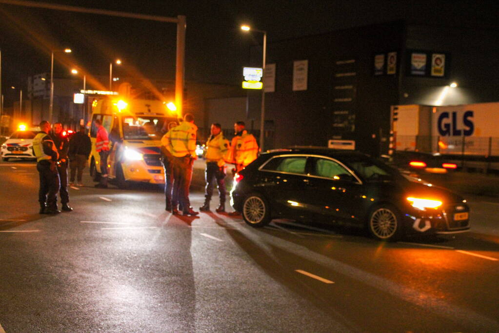 Aanhouding na aanrijding op kruising