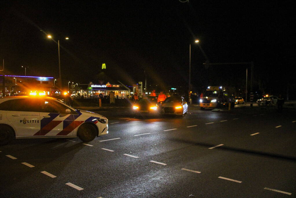 Aanhouding na aanrijding op kruising