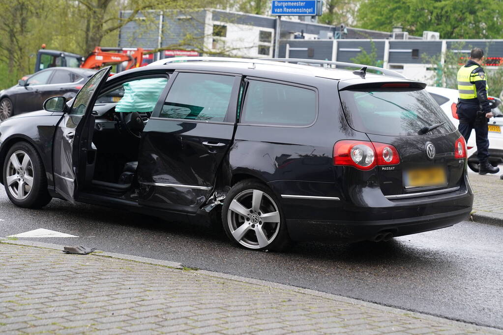 Flinke schade bij botsing op kruising