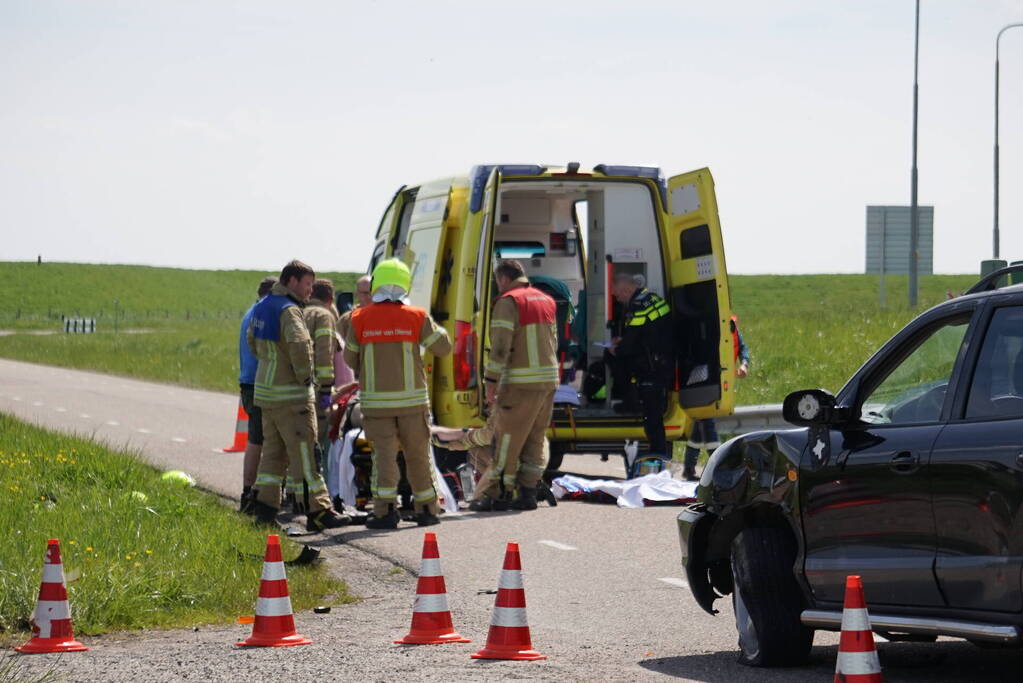 Motorrijder gewond bij aanrijding met auto